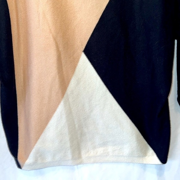 Aaeda Sweater Top, SZ M, PTP 22", Length 24", Off Center V Neck, Tri-Color Top, - Picture 6 of 7
